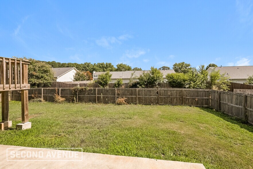 Building Photo - 130 Shenandoah Dr