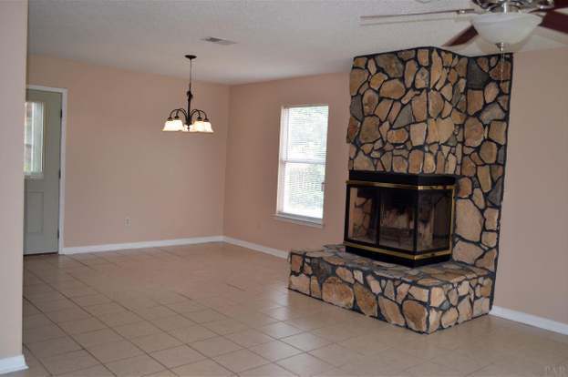 Building Photo - 1223 Redwood Ln