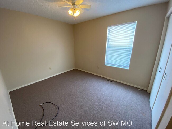 Building Photo - 1636 N Benton Ave