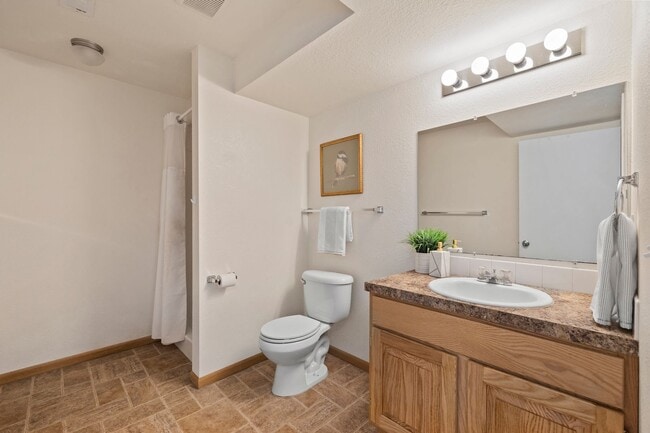 Building Photo - Charming 4-Bedroom Ranch with Low-Maintena...