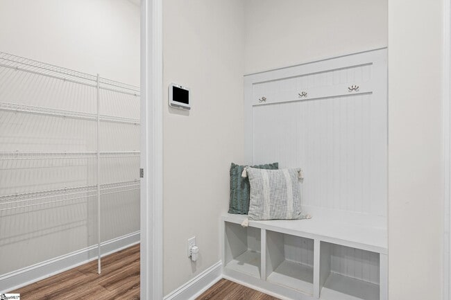 Building Photo - 218 Reynard Trl