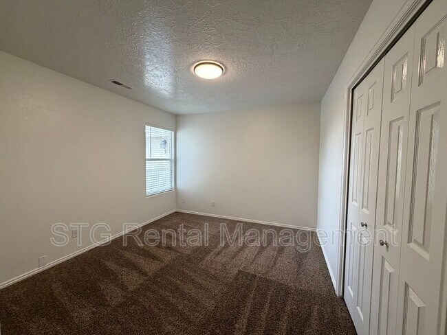 Building Photo - 425 E 1050 S