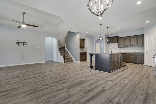 Building Photo - 1513 Canary Ln