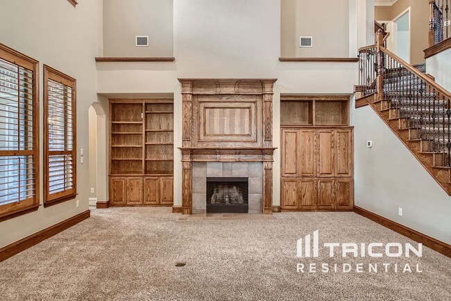 Building Photo - 5715 Danville Ln