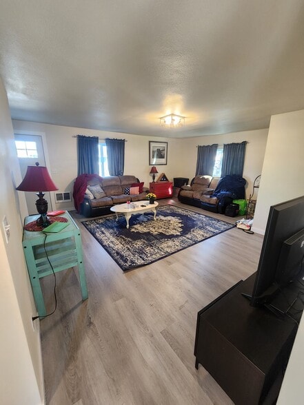 Building Photo - 785 NW West St