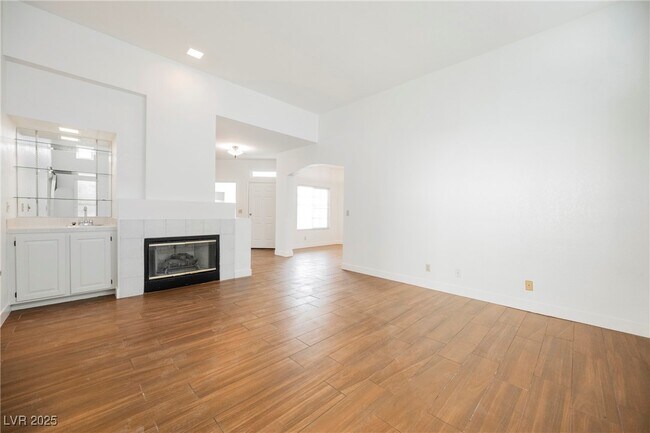 Building Photo - 7829 Ben Hogan Dr