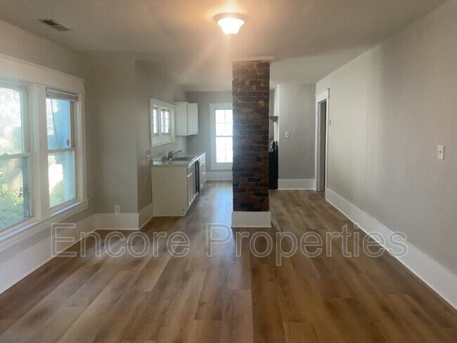 Building Photo - 603 Hawthorne Ave
