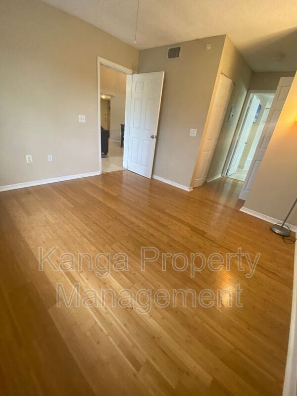 Building Photo - 4159 N Haverhill Rd