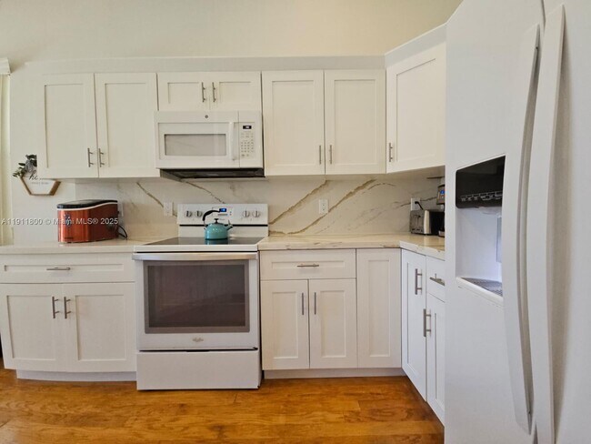 Building Photo - 900 Savannah Falls Dr