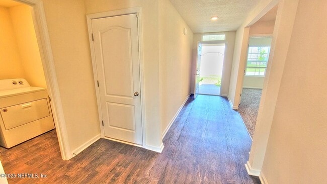 Building Photo - 121 Aveiro Wy