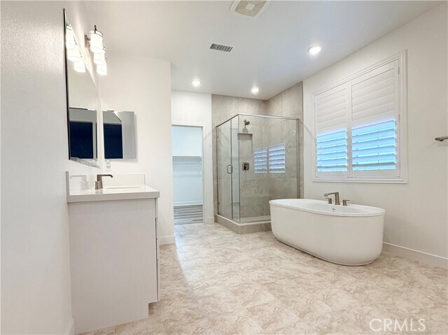 Building Photo - 26756 Bermudez St