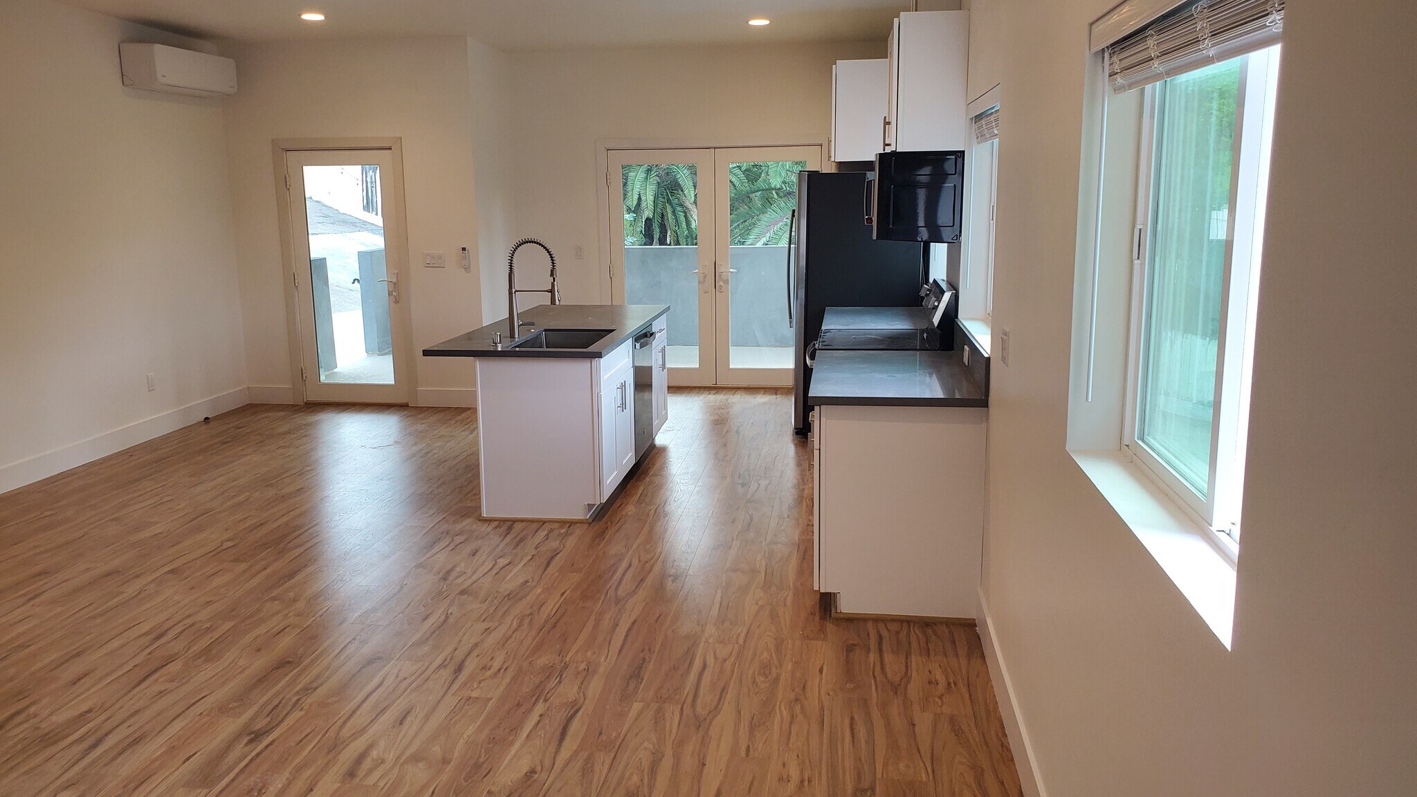 Building Photo - 10913 Sunray Pl