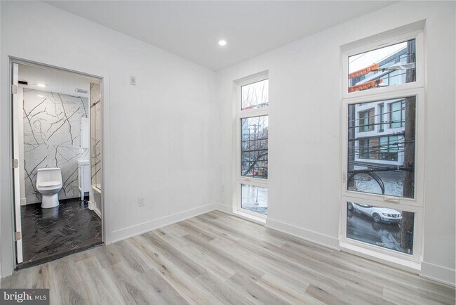 Building Photo - 2301 Grays Ferry Ave