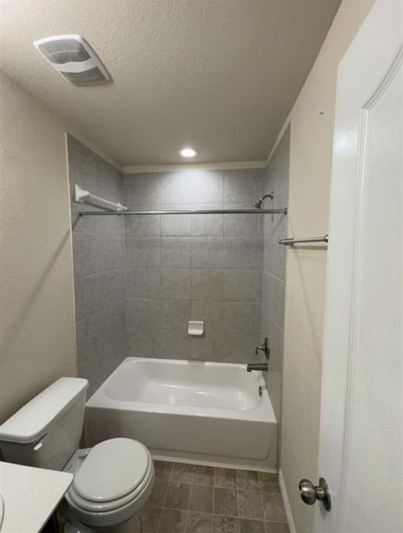 Building Photo - 16823 Wellington Forest Ln