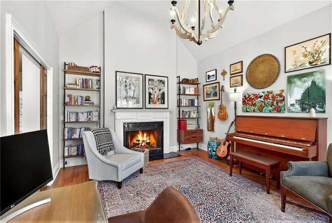 Building Photo - 3642 Mayfair Rd NE