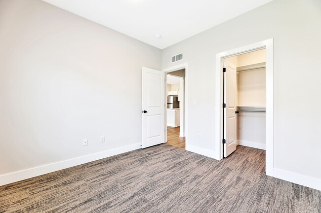 Building Photo - 1129 N Joye St