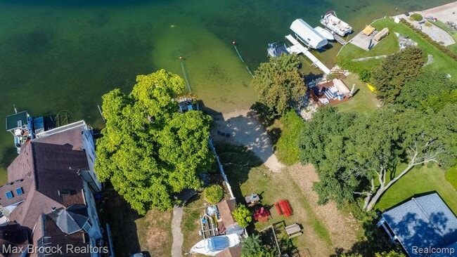 Building Photo - 4120 Lotus Dr