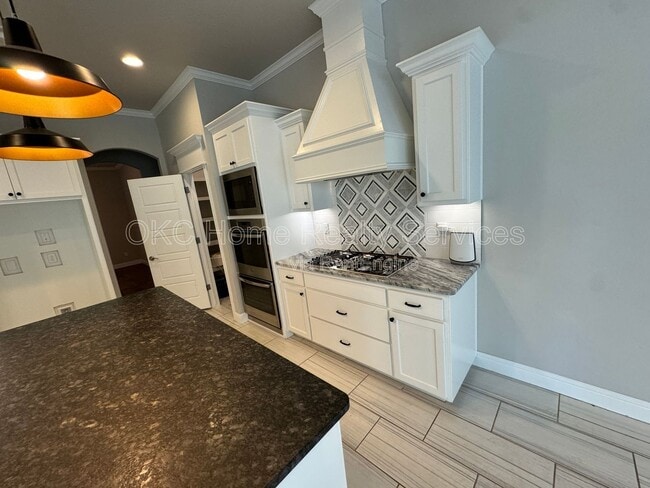 Building Photo - 5709 Asheville Wy