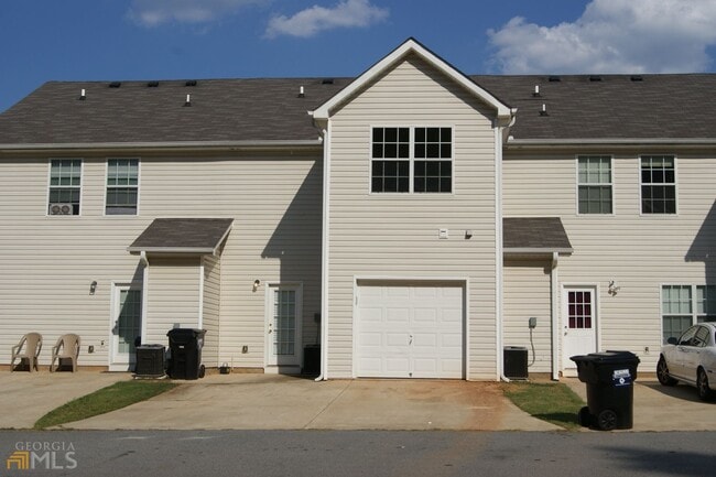 Building Photo - 848 Commerce Blvd