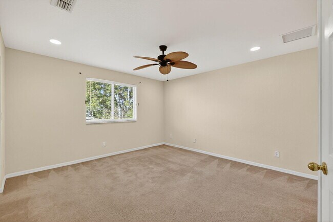 Building Photo - 2245 Portsmouth Ln