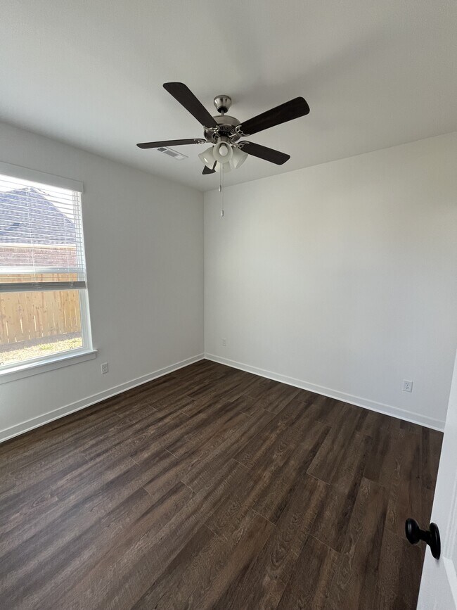 Building Photo - 495 W Gosling Isle