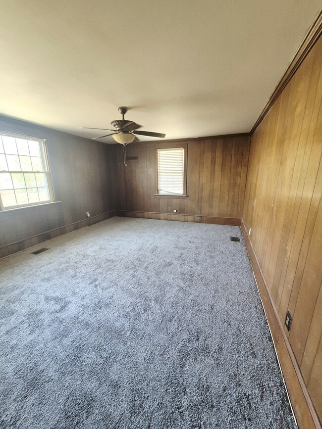 Building Photo - 5140 Alberene Rd