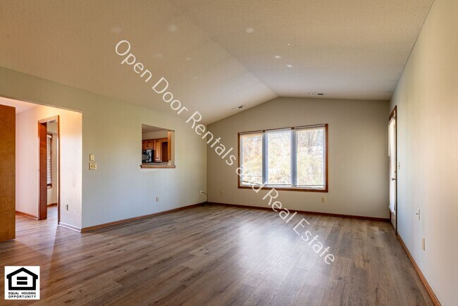 Building Photo - 1416/1418 Lakehurst Dr.