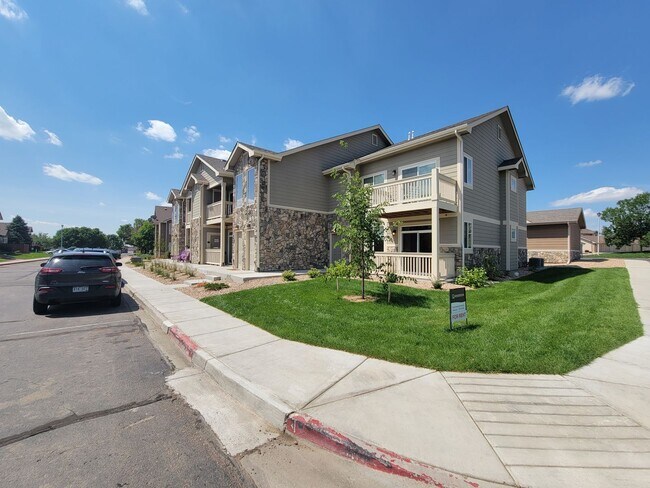 Building Photo - West Greeley Spacious Townhome!