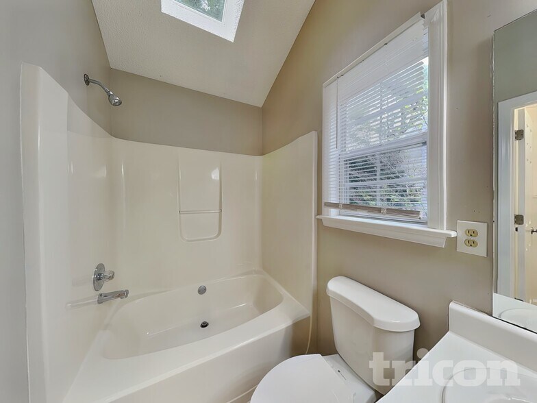 Building Photo - 1240 Bacardi Ct