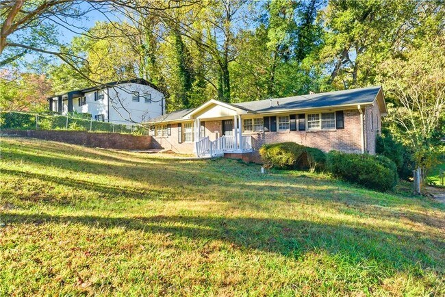 Building Photo - 1961 Valley Ridge Dr SW