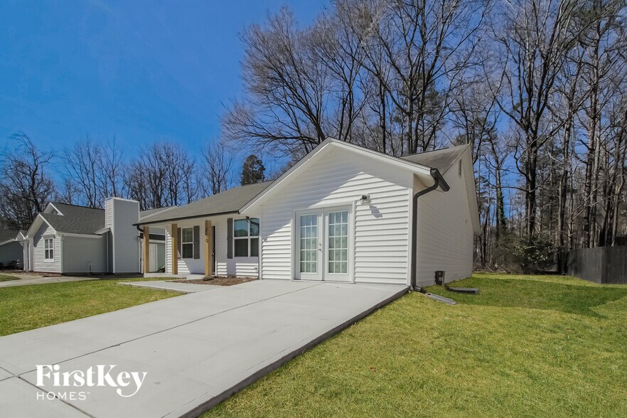 Building Photo - 712 Pennwood Ln