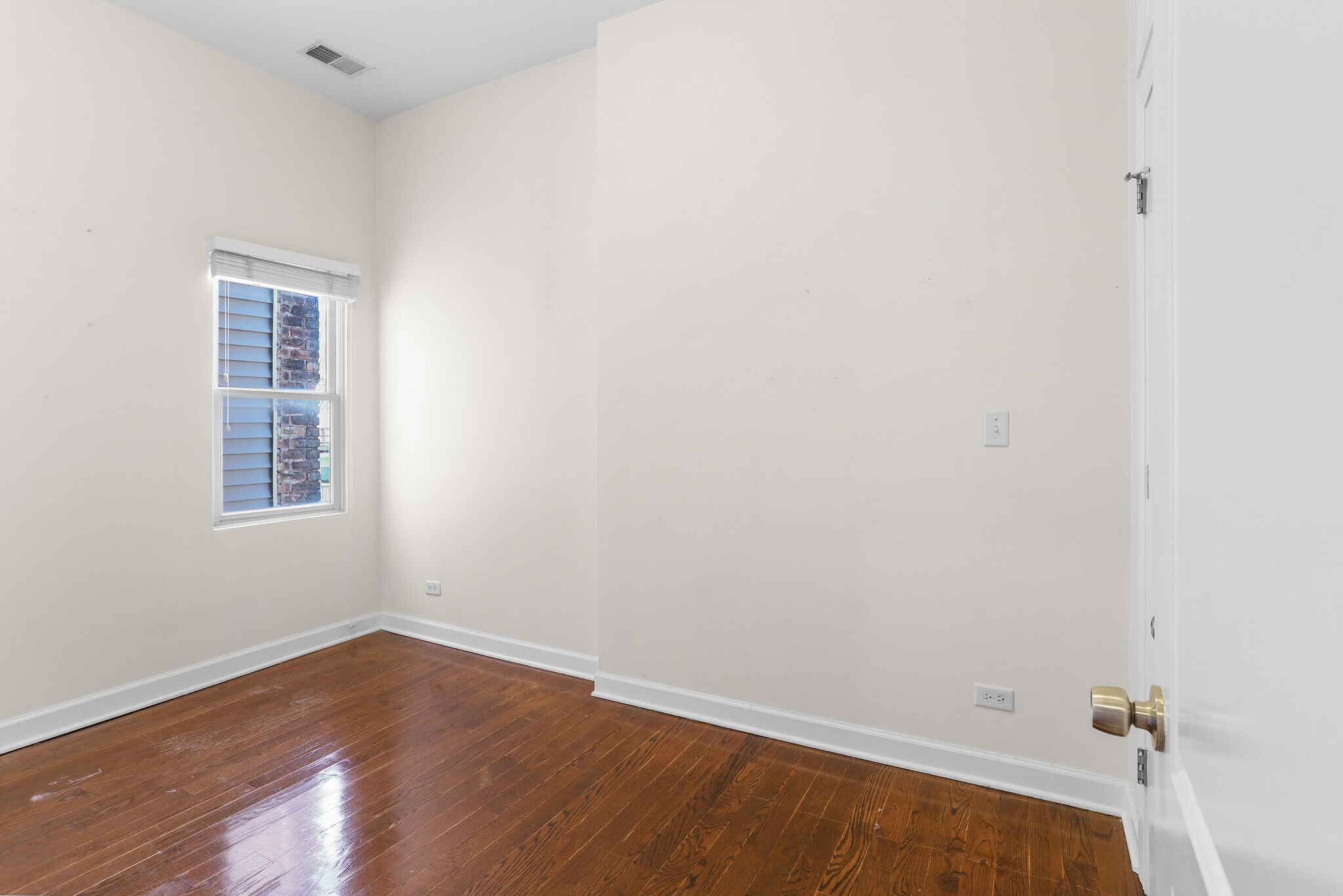 Building Photo - 2672 N Halsted St