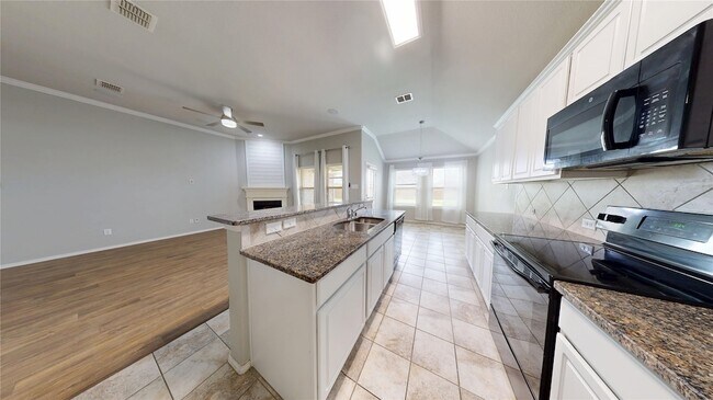 Building Photo - 3101 Buckthorn St