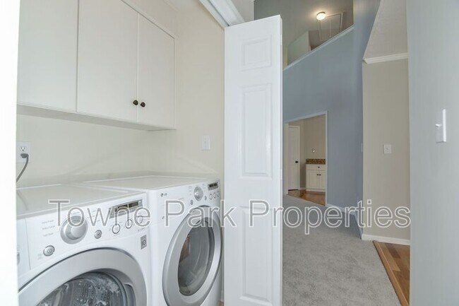 Building Photo - 486 Granite Point