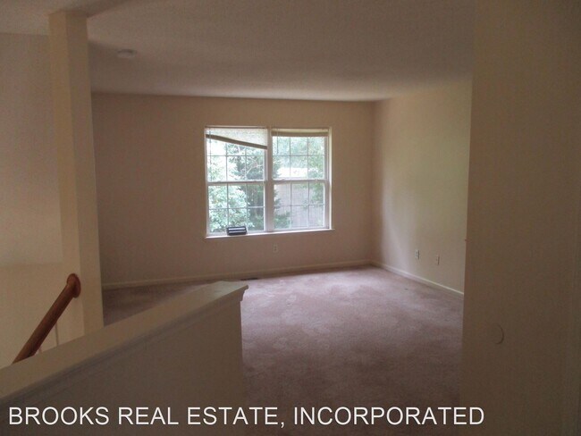 Building Photo - 3 br, 2.5 bath House - 1301 Bridge Crossing