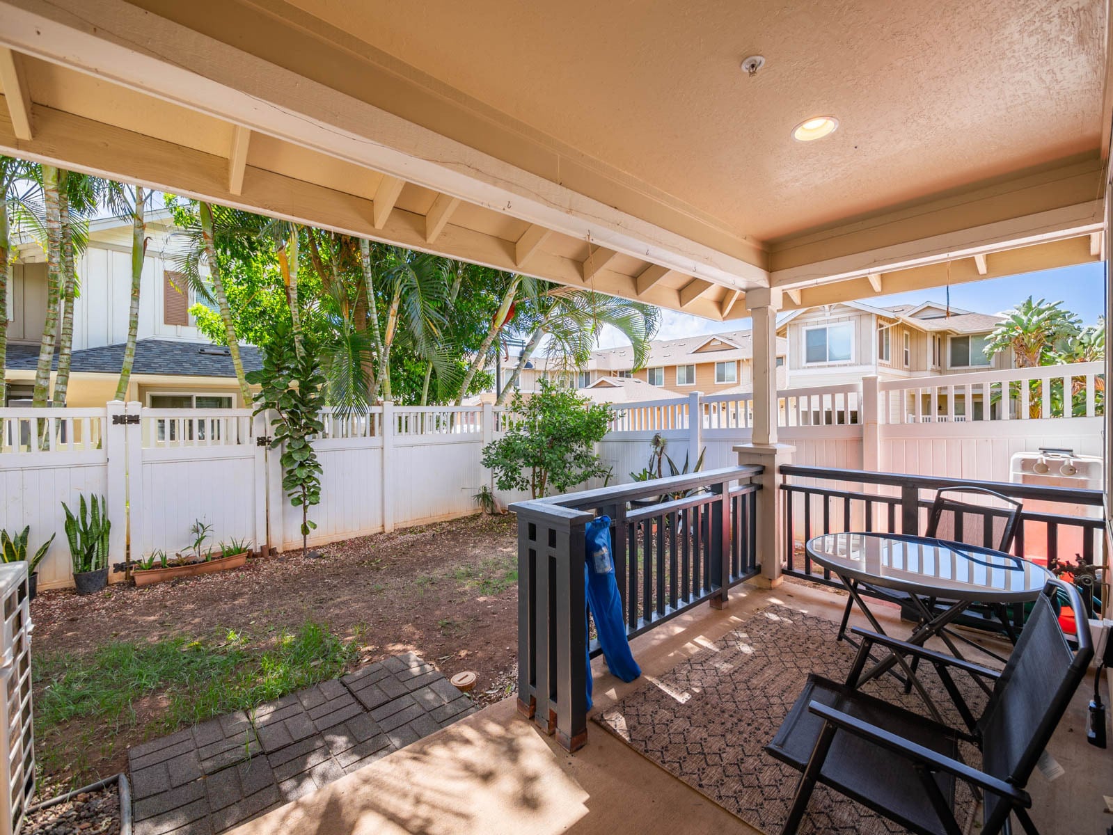 Building Photo - 1020 Kakala St