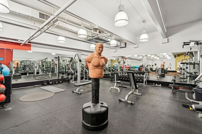 Building Photo - 101 S Eola Dr