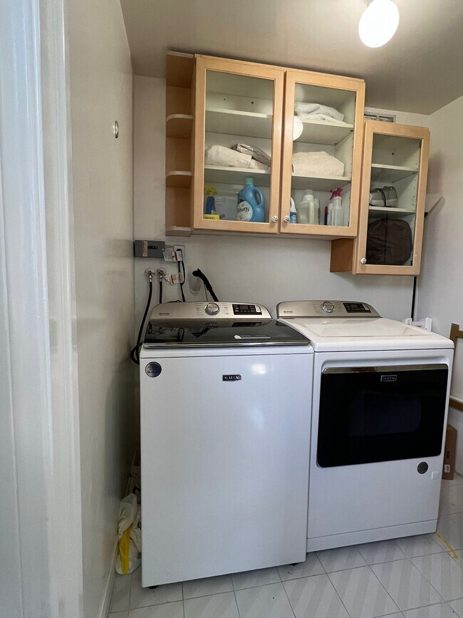 Building Photo - 1128 22nd St