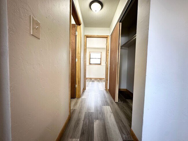 Building Photo - Regal Landing ||||