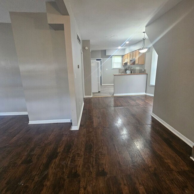 Building Photo - Coming Soon! Charming 3-Bedroom Home in Wa...