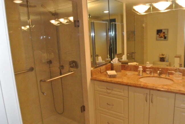 Bathroom 1 - 500 S Ocean Blvd