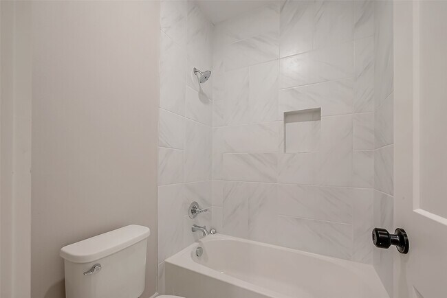 Building Photo - 8128 Chateau St