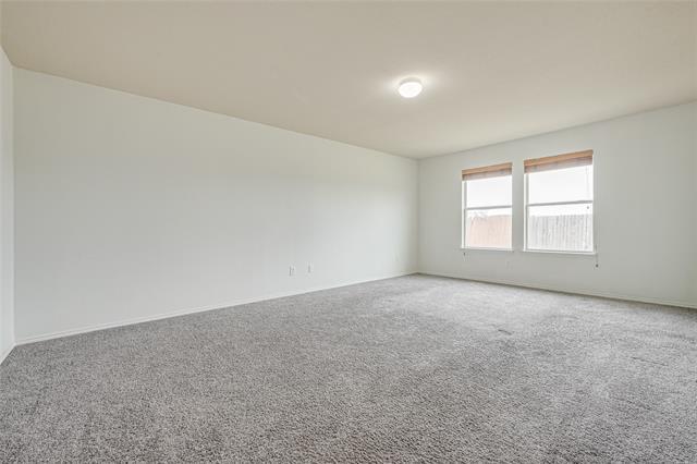 Building Photo - 2100 Pine Knoll Way