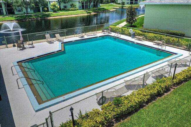 Building Photo - 601 Sabal Ridge Cir