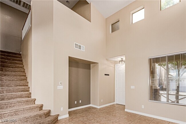 Building Photo - 8158 Altamont Ridge St