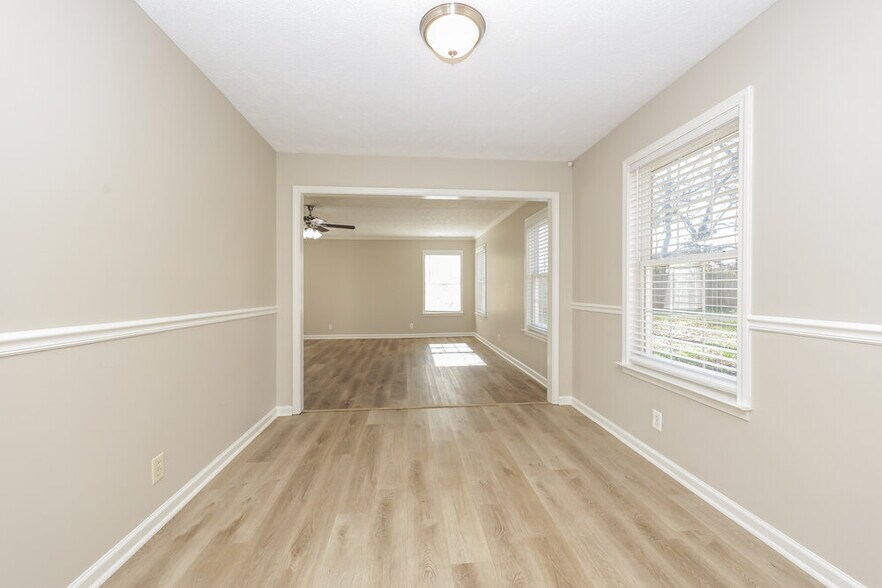 Building Photo - 913 Buckhaven Dr