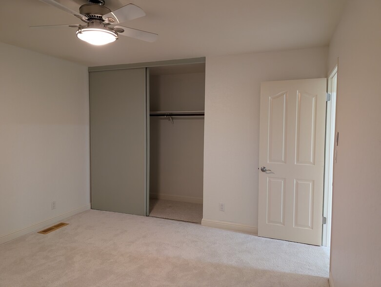 Building Photo - 1952 Pomar Way