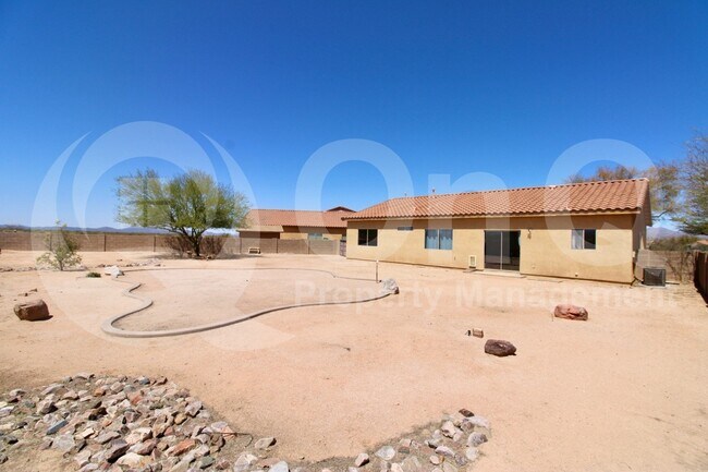 Building Photo - 6780 S Via Molino De Viento