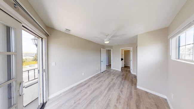 Building Photo - Newly Renovated! 4BD + Attached Studio