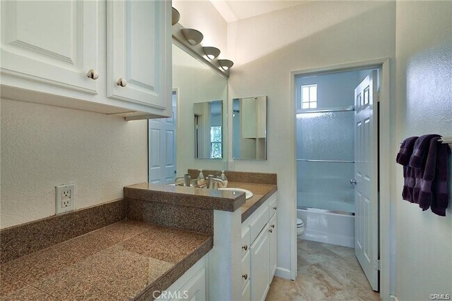 Building Photo - 23400 Abbey Glen Pl